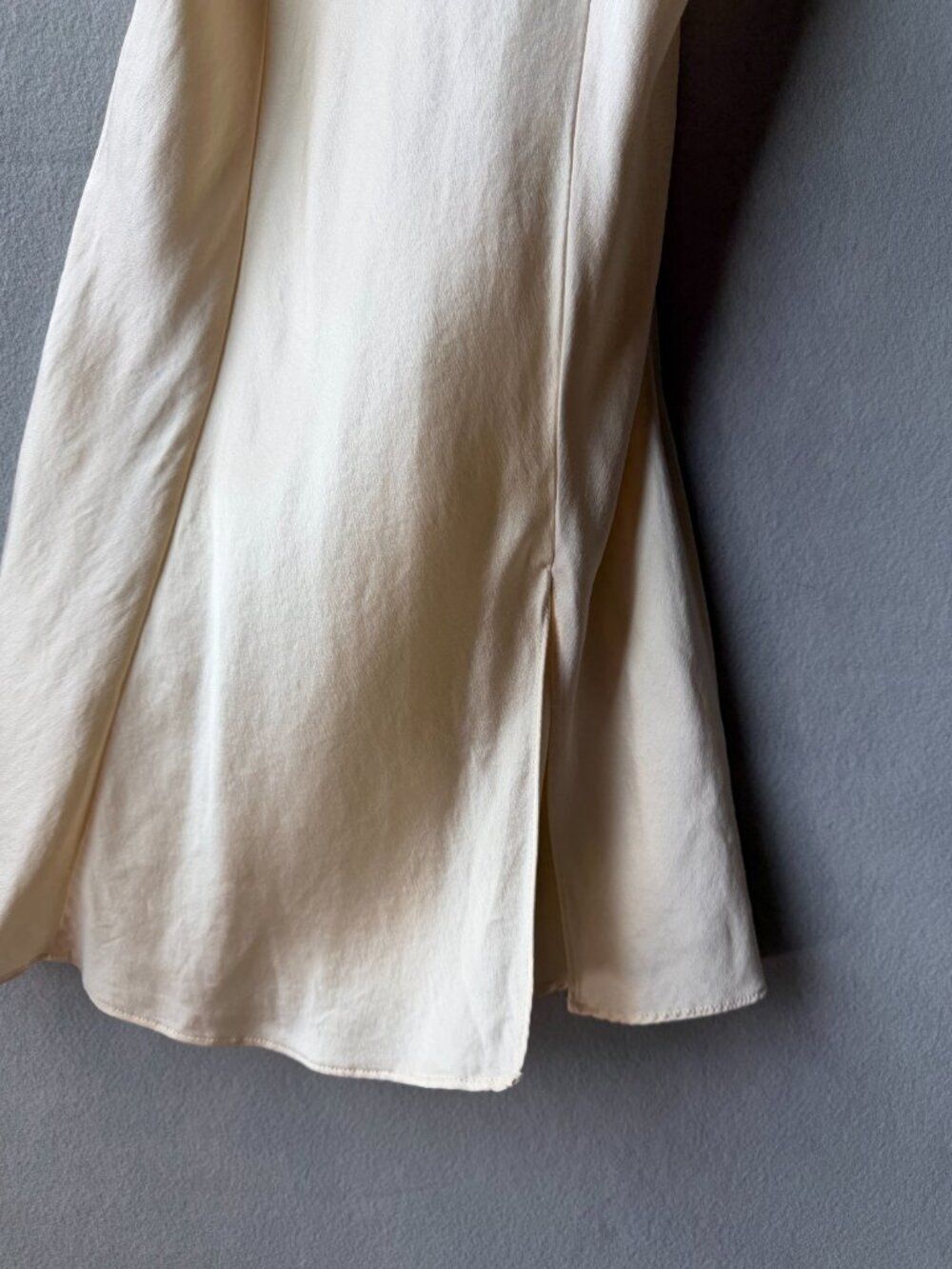 Vintage Victoria’s Secret 100% Silk Ivory Slip Dress Coquette Minimalist Mini, M - Picture 3 of 6